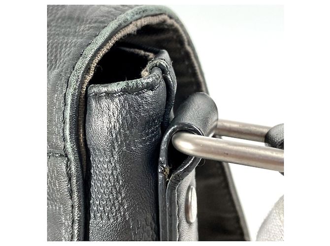 Borsa a tracolla Louis Vuitton Damier Infini District MM Nero - vista 9