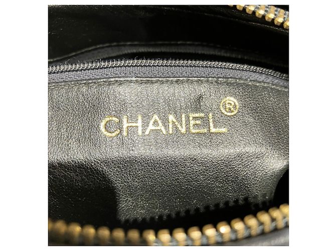 Borsa a tracolla Chanel Matelassé in agnello Nero - vista 4