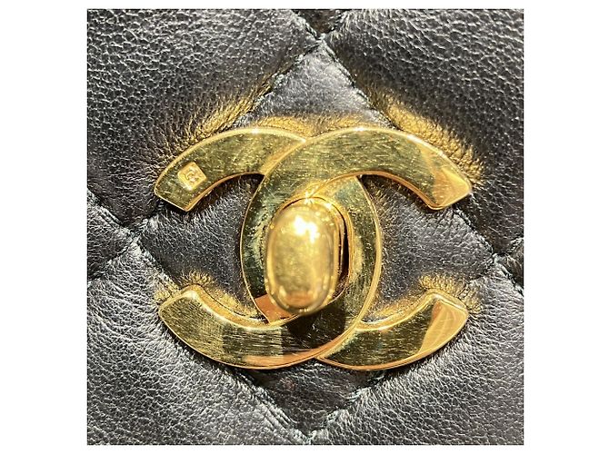 Borsa a tracolla Chanel Matelassé in agnello Nero - vista 7