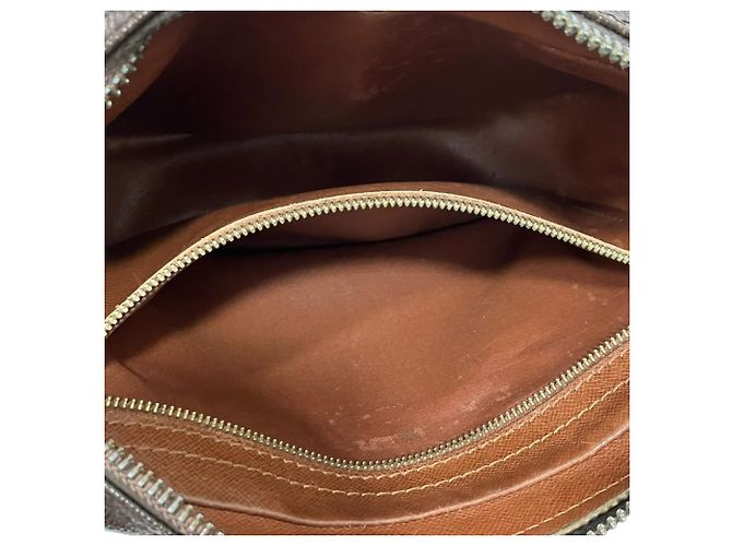 Borsa a tracolla Louis Vuitton Jeune Fille Marrone - vista 5