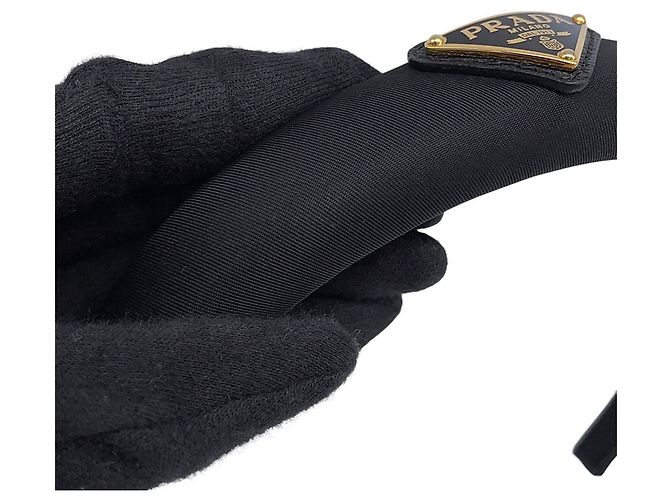 Cerchietto in Re-Nylon con triangolo Prada Nero - vista 5