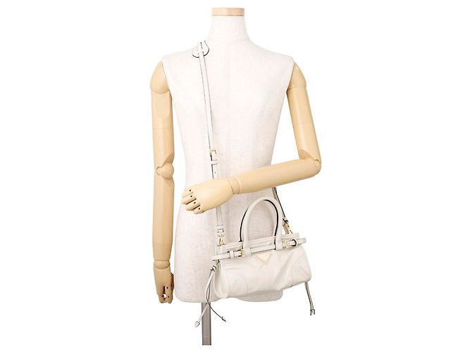 Prada Bonnie Mini Leder Dreieck Handtasche Weiß - Ansicht 4