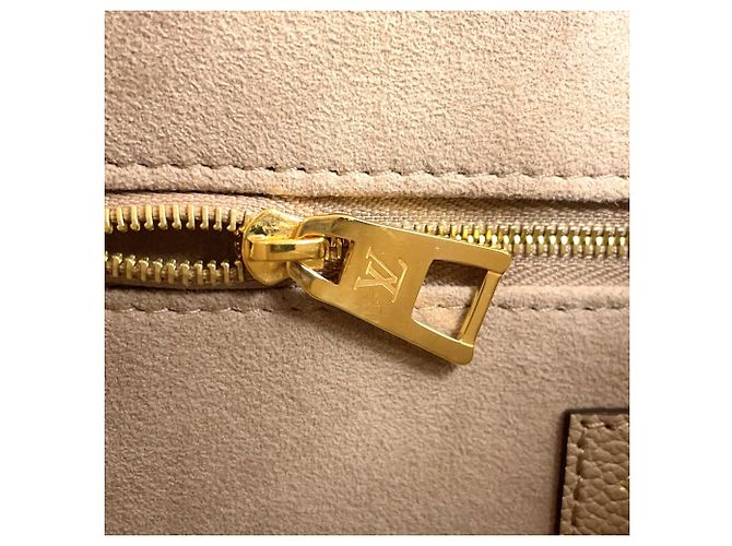 Borsa Louis Vuitton Monogram Empreinte OnTheGo PM Multicolore Monogramma - vista 8
