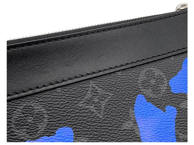 Pochette Louis Vuitton Monogram Eclipse Pochette To Go Clutch Bag Nero Multicolore Monogramma - vista 6