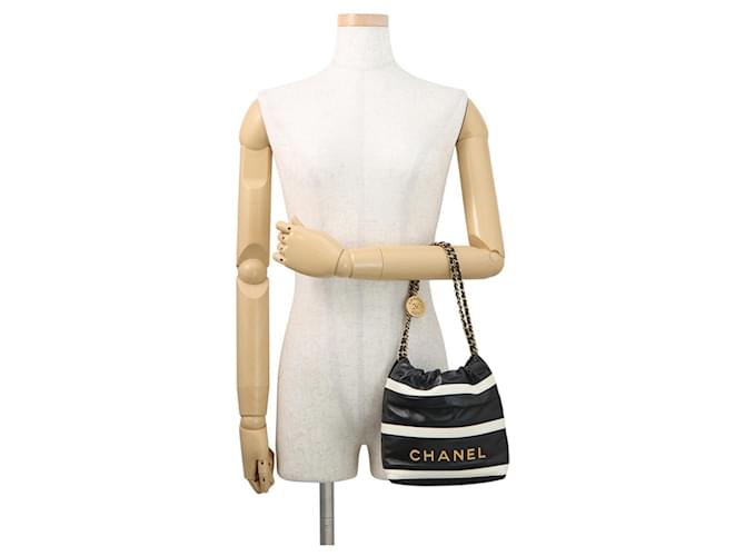 Borsa Chanel CHANEL22 Mini Coco Mark Nero Bianco - vista 5