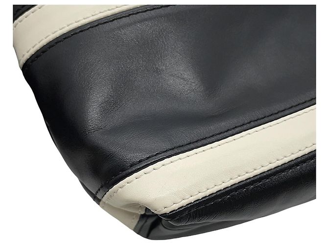 Borsa Chanel CHANEL22 Mini Coco Mark Nero Bianco - vista 9
