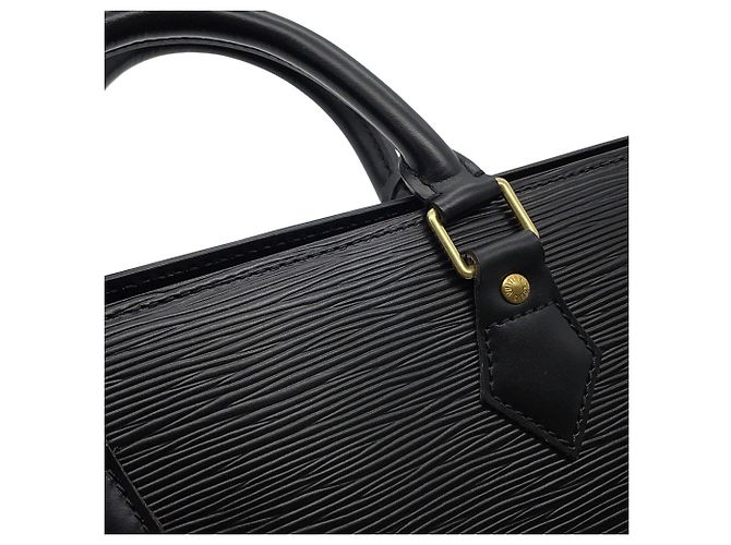 Borsa Triangle Epi Louis Vuitton Nero - vista 7