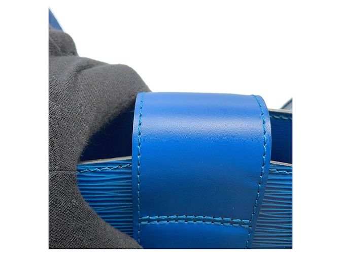Borsa a Spalla Louis Vuitton Epi Cluny Blu - vista 10