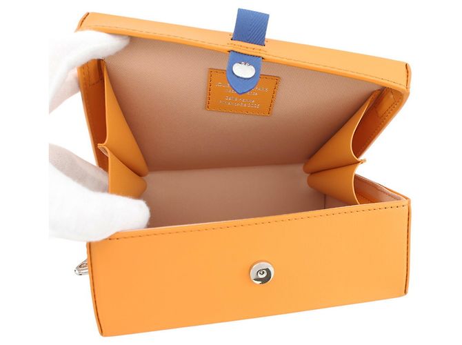 Clutch in pelle zafferano Louis Vuitton D'oro - vista 6