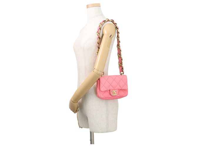 Borsa a tracolla Chanel Matelassé in pelle rosa - vista 4