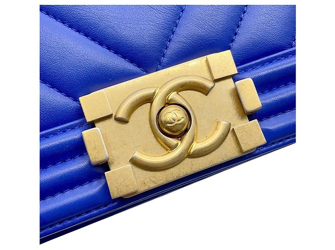 Borsa a tracolla Chanel Boy Small Matelassé Blu - vista 13
