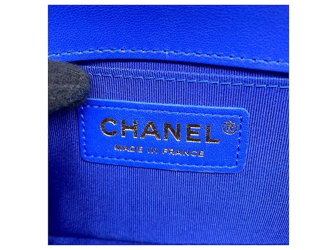 Borsa a tracolla Chanel Boy Small Matelassé Blu - vista 16