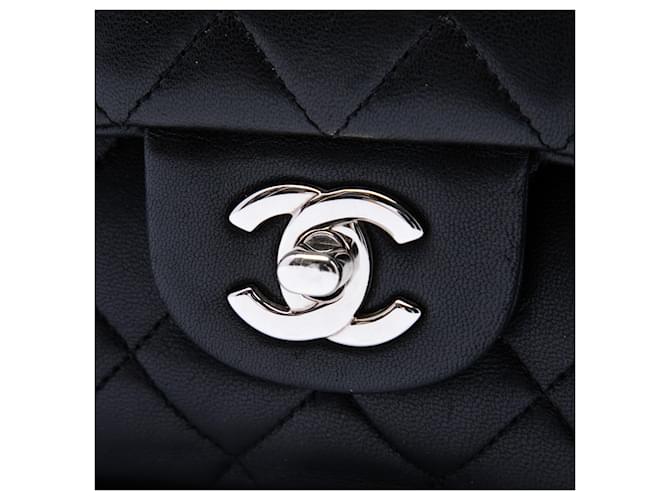 Chanel Black Medium Classic Lambskin Double Flap Nero - vista 5