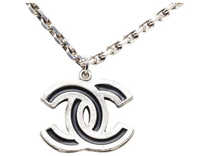 Collana con pendente Chanel Silver CC in ottone e smalto - vista 2