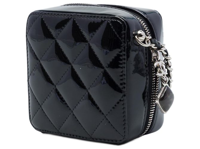 Chanel Black CC Steppleder Lack Diamant Harz Clutch mit Kette Schwarz - Ansicht 2