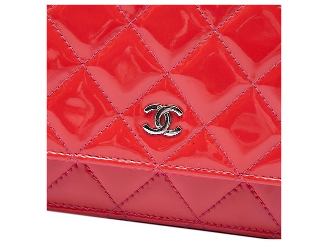 Wallet On Chain Portafoglio con catena Chanel Red Bicolor Classic in vernice Rosso - vista 5