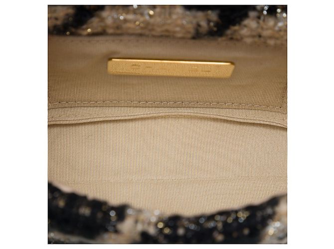 Chanel Beige Houndstooth Tweed 19 Belt Bag - view 4