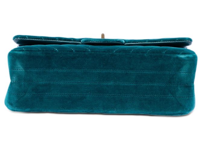 Mademoiselle Chanel Blue Chevron Velvet Reissue 2.55 Double Flap 225 - vista 3