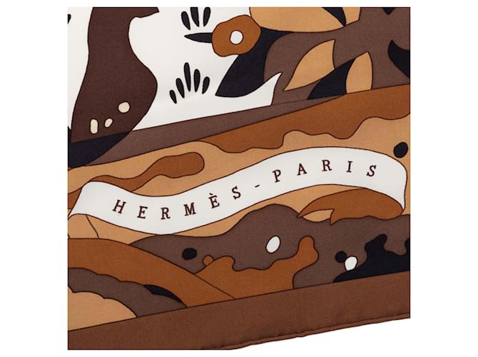 Sciarpa in seta Hermès Brown Les Dix Cavaliers 90 Marrone - vista 3