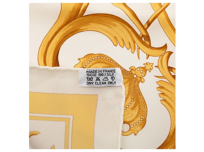 Lenço de seda Hermès White Couronnes 90 Branco Cru - vista 6