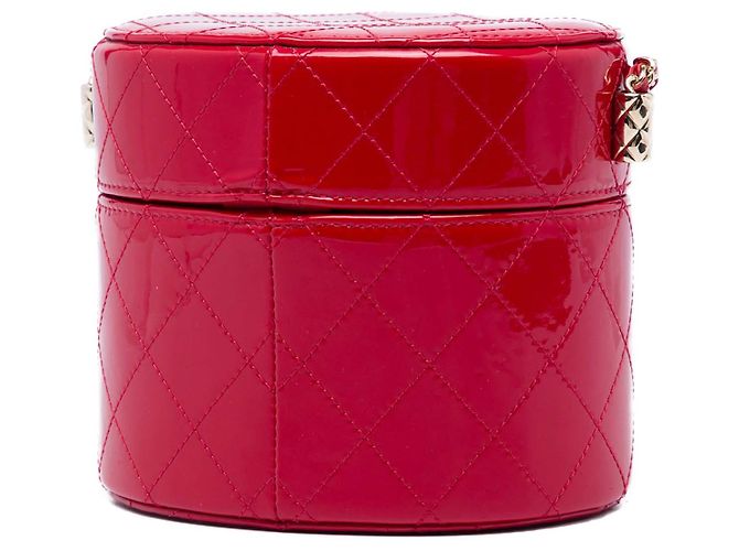 Chanel Roter CC Gesteppter Lack Vanity Case mit Kette - Ansicht 2