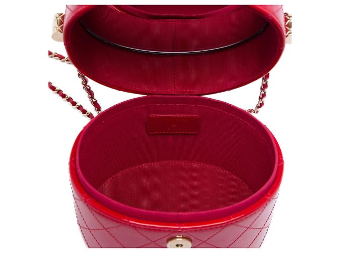 Chanel Roter CC Gesteppter Lack Vanity Case mit Kette - Ansicht 4