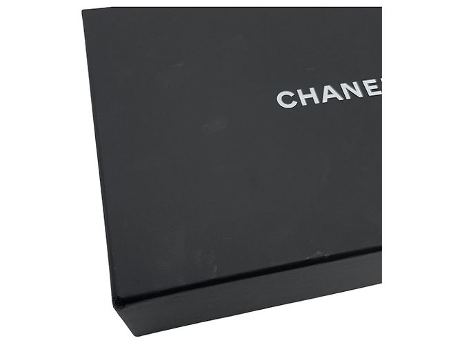 Chanel Handtaschen-Anhänger in Schwarz und Champagnergold Golden - Ansicht 17
