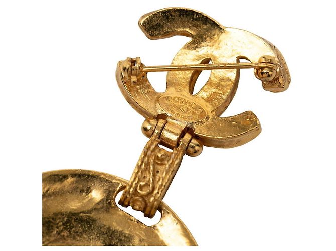Spilla tonda Chanel Coco Mark Gripoix Rosso D'oro - vista 3