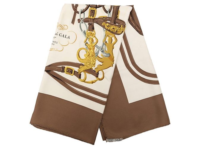 Hermès Hermes Carre 90 BRIDE de GALA Sciarpa cerimoniale Marrone Giallo - vista 2