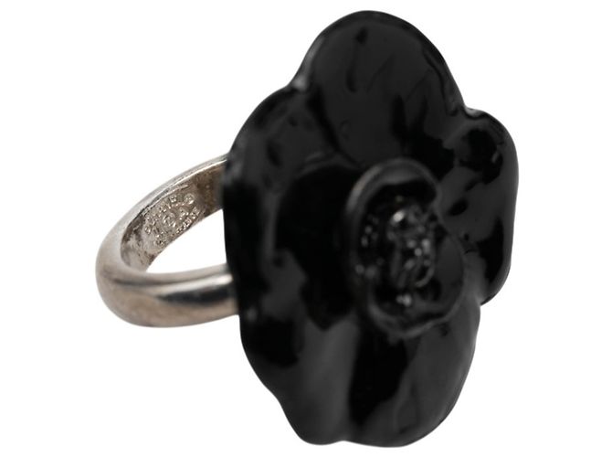 Anello Camellia Chanel Nero e Argento Metallo - vista 3