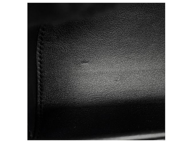 Borsa a tracolla in pelle nera Yves Saint Laurent Nero - vista 10