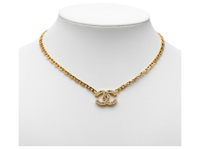 Timeless Collana con pendente Chanel Vintage placcata oro D'oro - vista 7