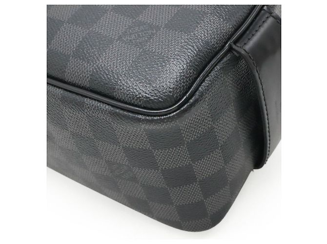 Beauty case Louis Vuitton Damier Graphite Nero - vista 3