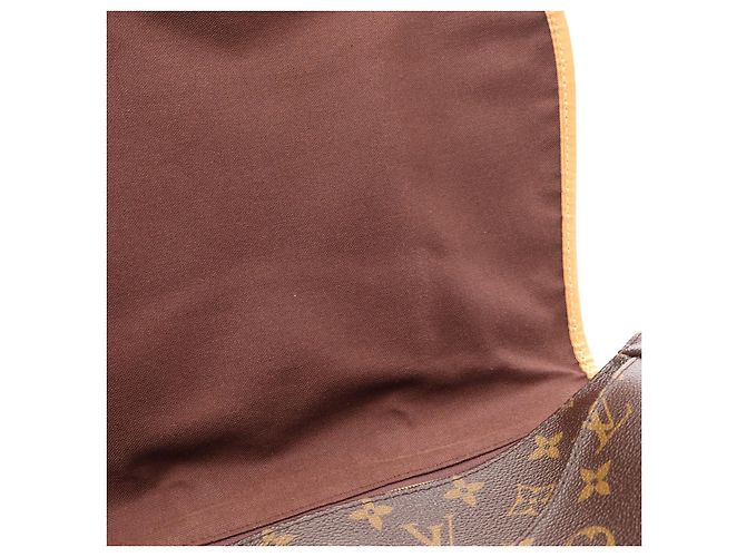 Borsa a tracolla Louis Vuitton Menilmontant MM Monogram Marrone - vista 7
