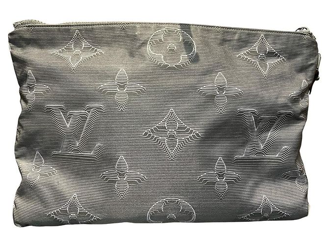 Clutch Reversibile Monogram A4 di Louis Vuitton Nero - vista 2
