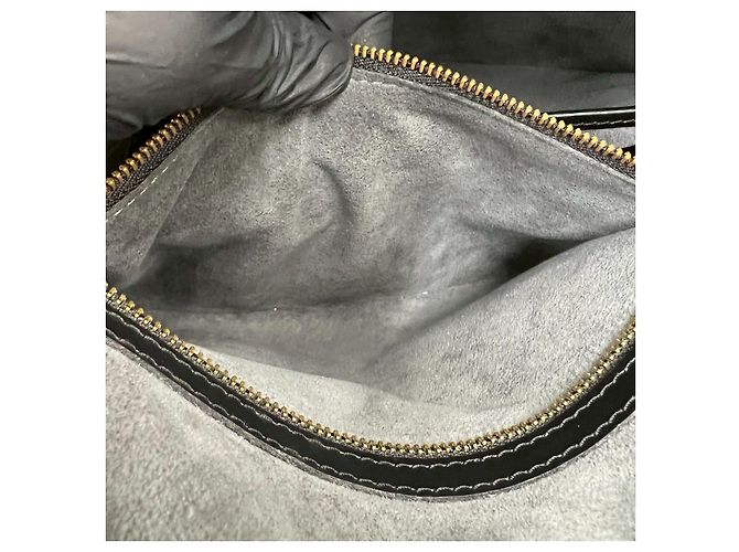 Bolso Tote de Cuero Epi Louis Vuitton Negro - vista 10