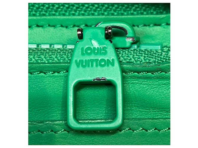 Portafoglio Zippy Vertical Monogram Taurillon Louis Vuitton Verde - vista 9
