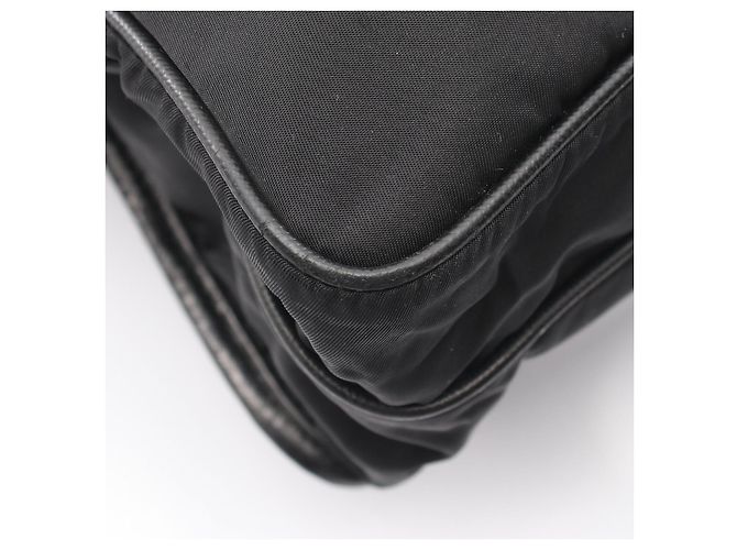 PRADA Schultertasche aus Nylon und Saffiano-Leder Schwarz - Ansicht 5