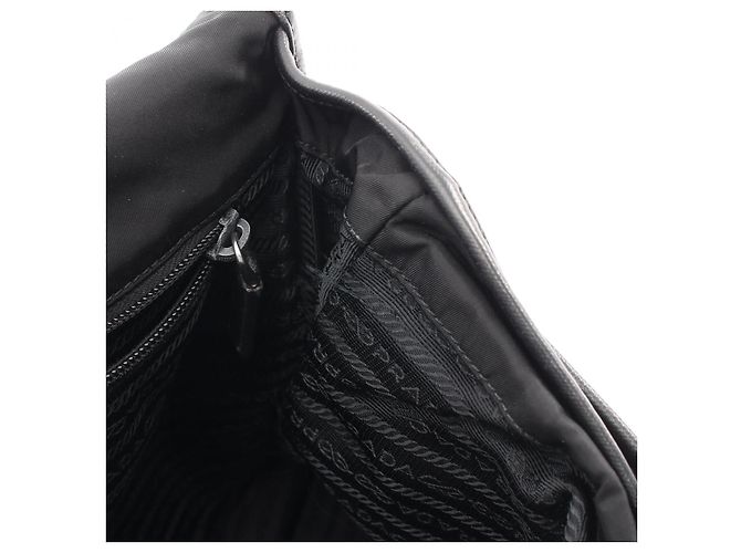PRADA Schultertasche aus Nylon und Saffiano-Leder Schwarz - Ansicht 9
