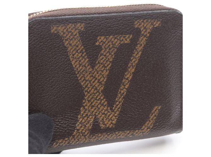 Monedero Louis Vuitton Zippy Monogram Giant Castaño - vista 6