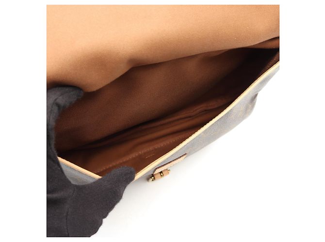 Borsa a tracolla Louis Vuitton Saumur MM Monogram Marrone - vista 3