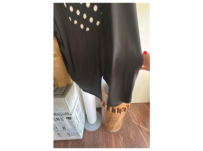 Autre Marque T-shirt nera a maniche corte PLU con anagramma a pois bianchi - vista 10
