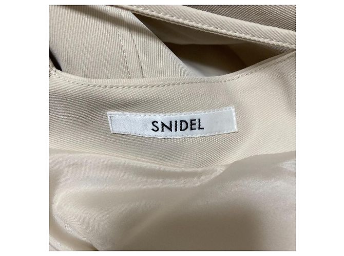 Autre Marque Robe avec détails corset Snidel Beige - vue 4