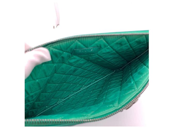 Chanel Gesteppte Lammleder Clutch - Grün - Ansicht 6