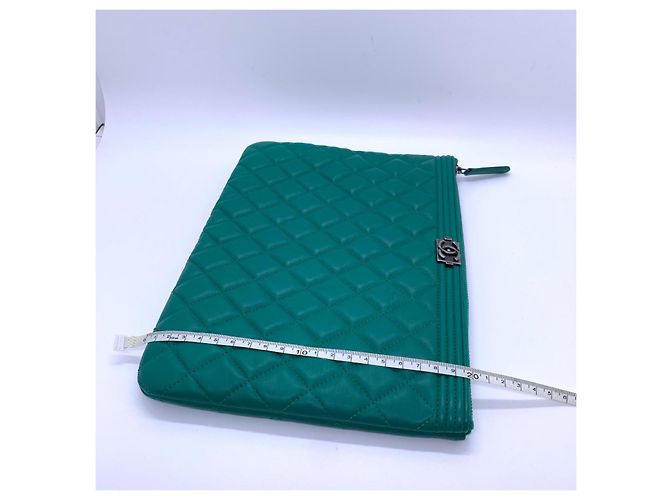 Chanel Gesteppte Lammleder Clutch - Grün - Ansicht 8