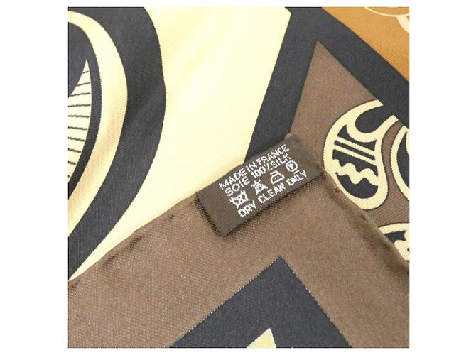 Hermès Hermes GEOMETRIE CRETOISE Carré Schal Braun Beige - Ansicht 5