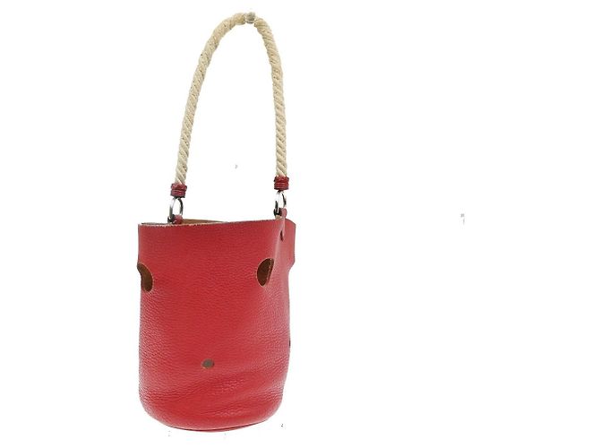 Hermès Hermes Mangeoire Taurillon Clemence Leather PM Rosso - vista 2
