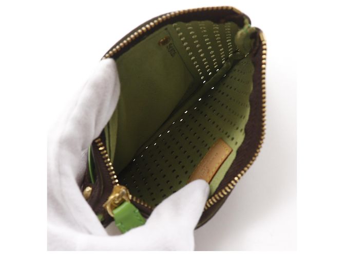 Louis Vuitton Pochette Plate Perforated Monogram Canvas PM Marrone - vista 3