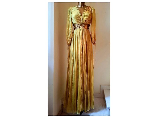 Autre Marque Langes Plissee-Kleid in Gold mit geflochtenem Gürtel Golden - Ansicht 2