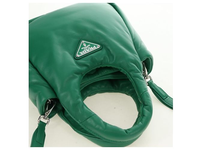 Mini Tote Prada de piel suave acolchada Verde - vista 6